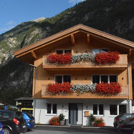 Pension Alpenblick Steeg Luaran gambar