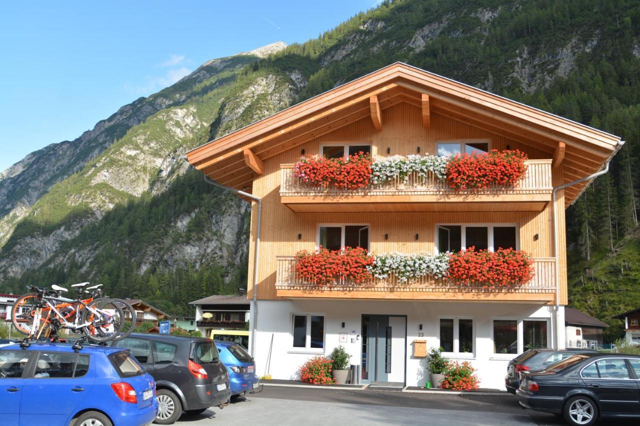 Pension Alpenblick Steeg Luaran gambar