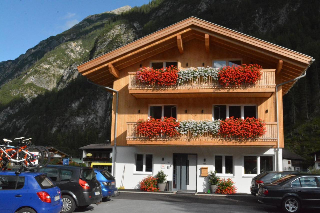 Pension Alpenblick Steeg Luaran gambar